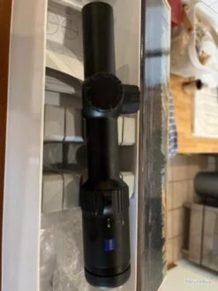 Lunette Zeiss Conquest V4